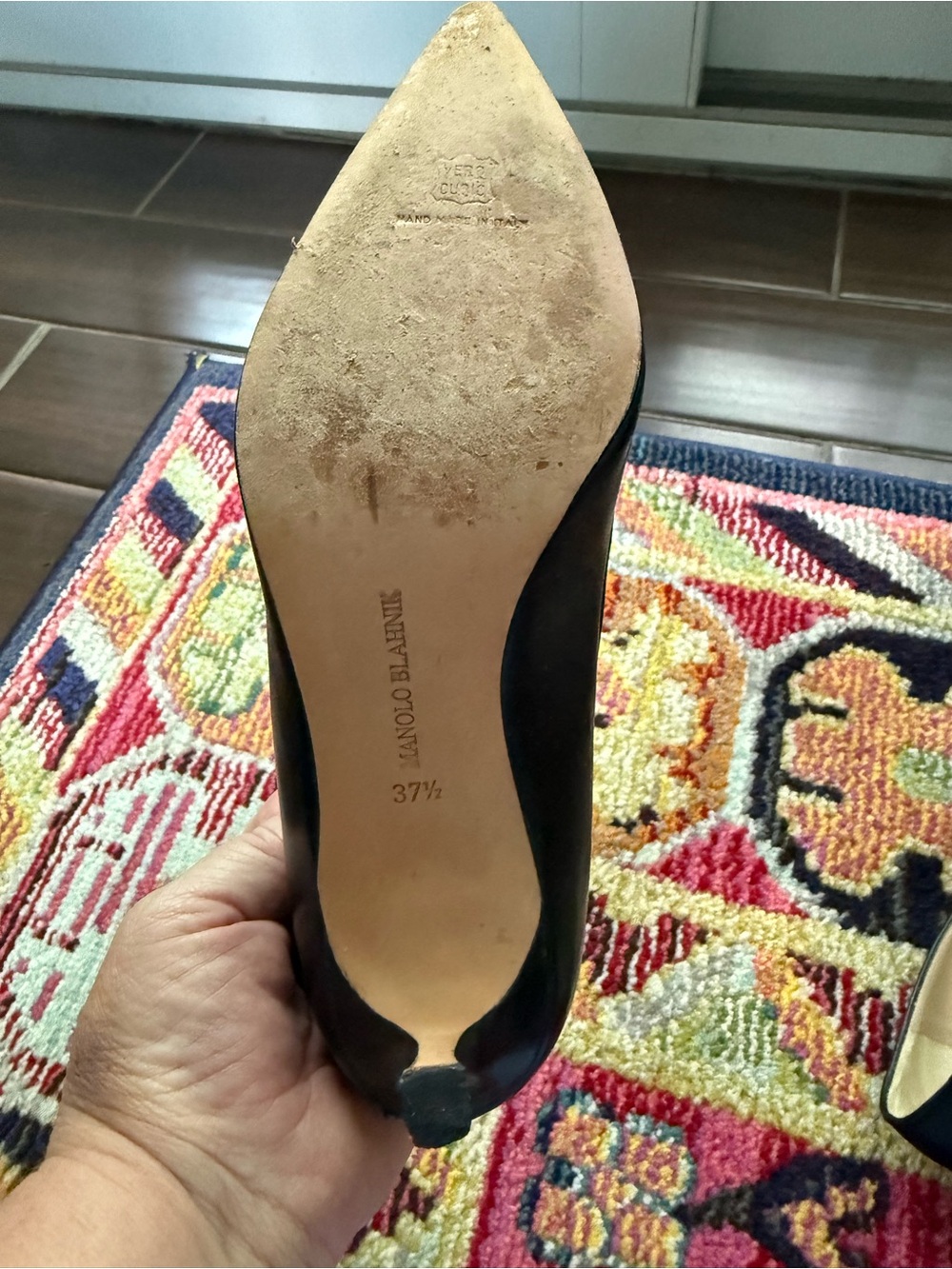 Manolo Blahnik Black Leather Pointed Pumps - Classic Elegant Heel - Picture 6 of 7